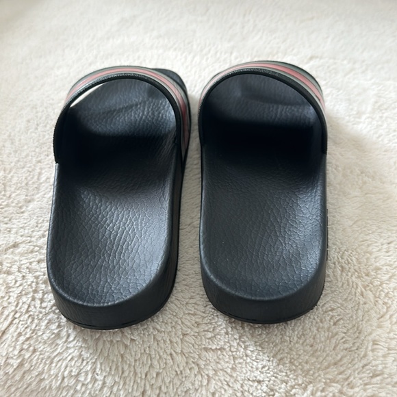 Gucci slides.  They were for my son too small only worn few times - Picture 5 of 5
